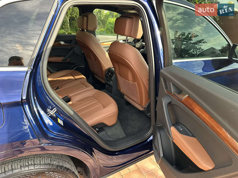 Внедорожник / Кроссовер Audi Q5 2022 в Черновцах