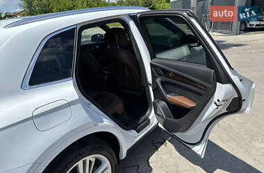 Позашляховик / Кросовер Audi Q5 2019 в  фото 7 Позашляховик / Кросовер Audi Q5 2019 в