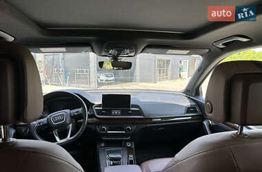 Позашляховик / Кросовер Audi Q5 2019 в  фото 24 Позашляховик / Кросовер Audi Q5 2019 в