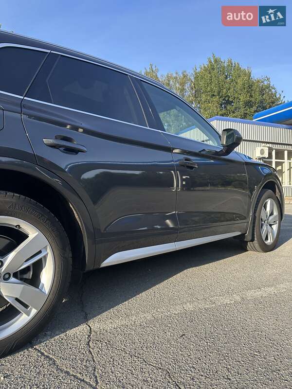 Позашляховик / Кросовер Audi Q5 2018 в Славуті фото 10 Позашляховик / Кросовер Audi Q5 2018 в Славуті