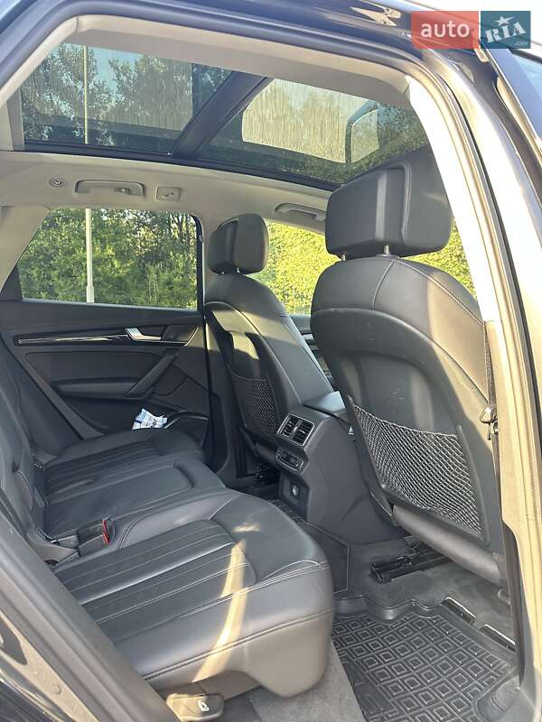 Позашляховик / Кросовер Audi Q5 2018 в Славуті фото 15 Позашляховик / Кросовер Audi Q5 2018 в Славуті