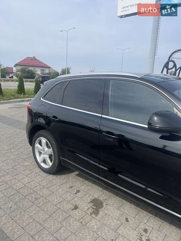 Внедорожник / Кроссовер Audi Q5 2011 в Львове