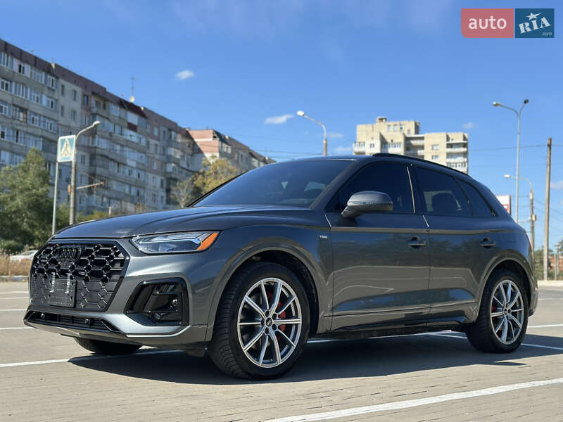 Внедорожник / Кроссовер Audi Q5 2024 в 