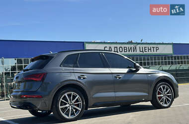 Внедорожник / Кроссовер Audi Q5 2024 в 