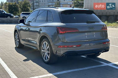 Внедорожник / Кроссовер Audi Q5 2024 в 