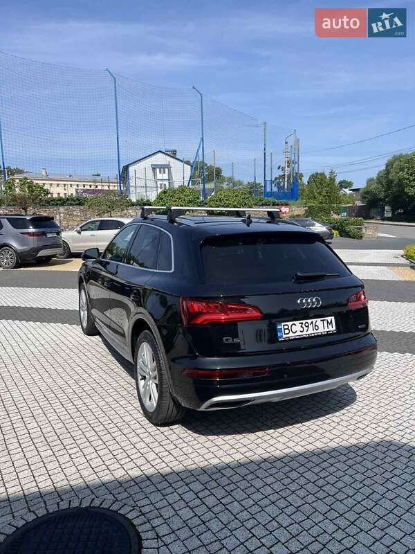 Внедорожник / Кроссовер Audi Q5 2018 в Стрые