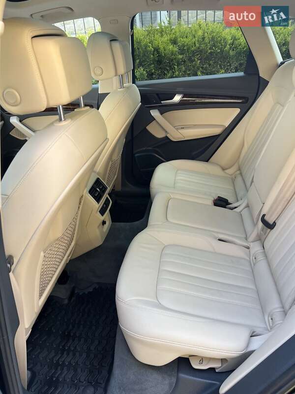 Внедорожник / Кроссовер Audi Q5 2018 в Стрые