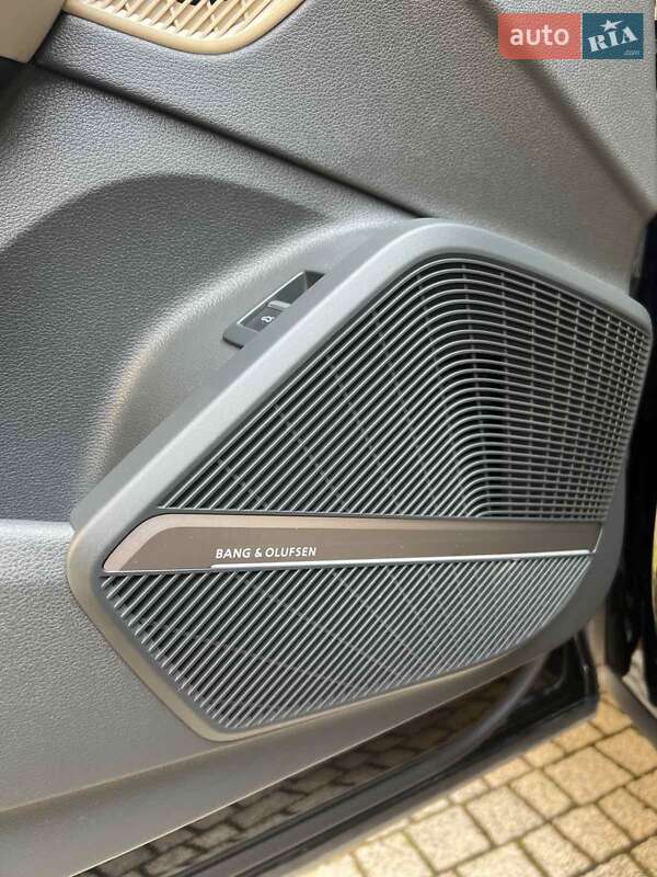 Внедорожник / Кроссовер Audi Q5 2018 в Стрые