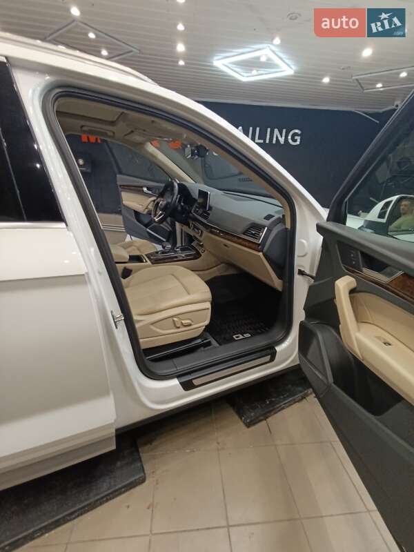 Внедорожник / Кроссовер Audi Q5 2018 в Нововолынске фото 11 Внедорожник / Кроссовер Audi Q5 2018 в Нововолынске