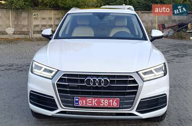 Внедорожник / Кроссовер Audi Q5 2018 в 