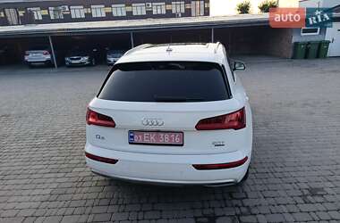 Внедорожник / Кроссовер Audi Q5 2018 в 
