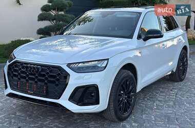 Внедорожник / Кроссовер Audi Q5 2023 в 