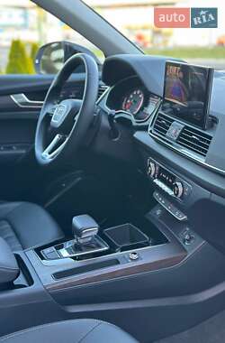 Внедорожник / Кроссовер Audi Q5 2023 в 