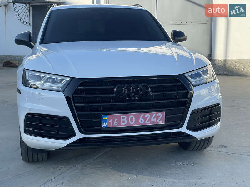 Позашляховик / Кросовер Audi Q5 2018 в Лубнах