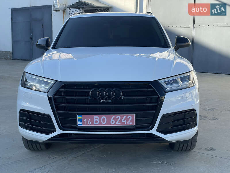 Позашляховик / Кросовер Audi Q5 2018 в Лубнах