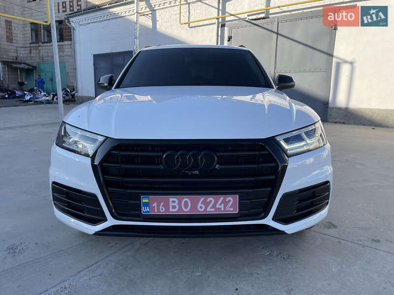 Позашляховик / Кросовер Audi Q5 2018 в Лубнах