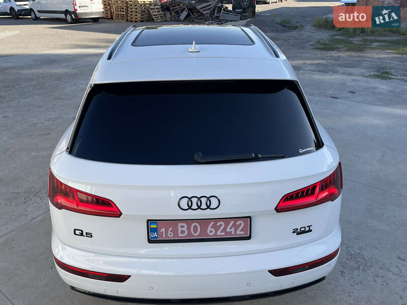 Позашляховик / Кросовер Audi Q5 2018 в Лубнах