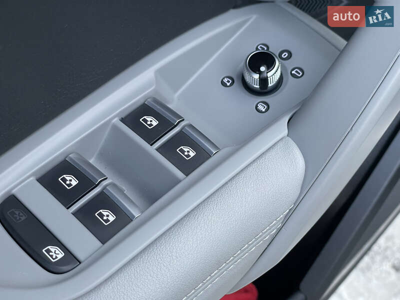 Позашляховик / Кросовер Audi Q5 2018 в Лубнах