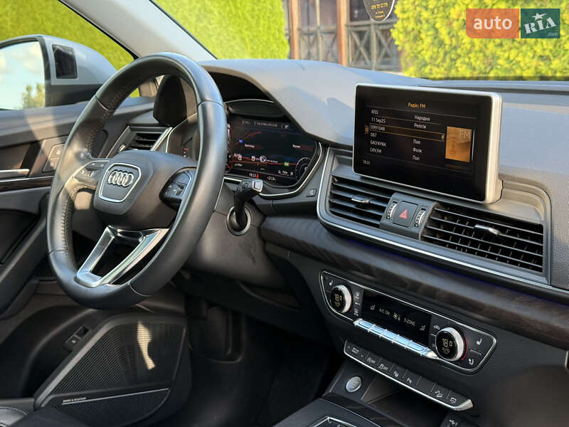 Внедорожник / Кроссовер Audi Q5 2018 в Стрые