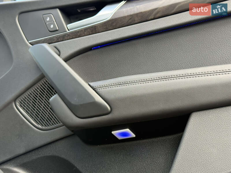 Внедорожник / Кроссовер Audi Q5 2018 в Стрые