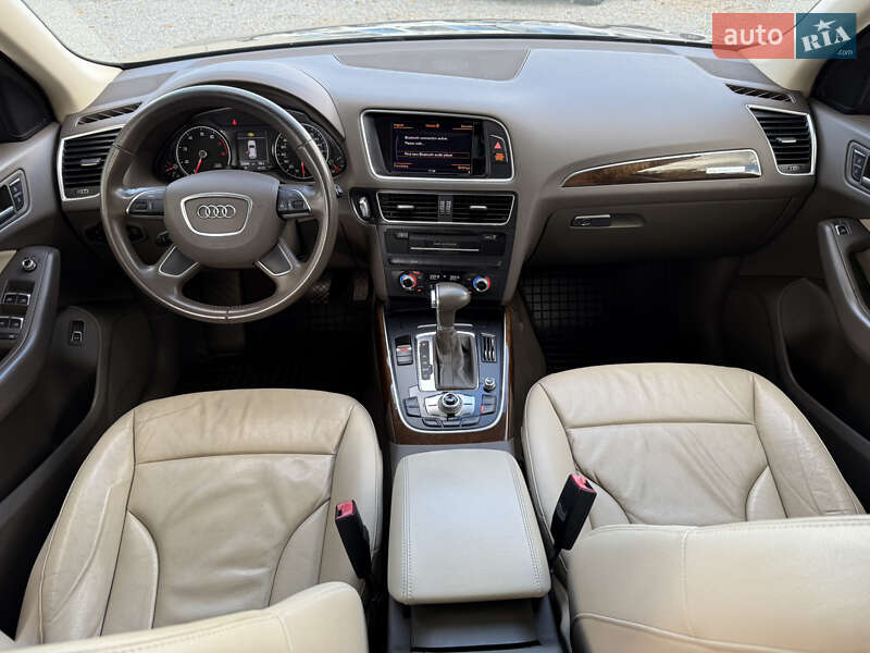 Внедорожник / Кроссовер Audi Q5 2015 в Стрые