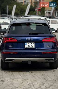 Внедорожник / Кроссовер Audi Q5 2018 в 