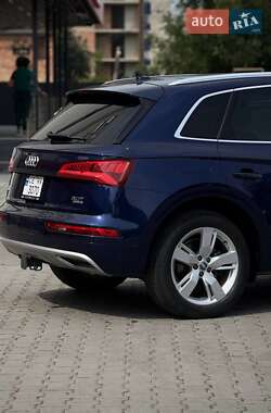 Внедорожник / Кроссовер Audi Q5 2018 в 