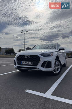 Внедорожник / Кроссовер Audi Q5 2021 в Киеве