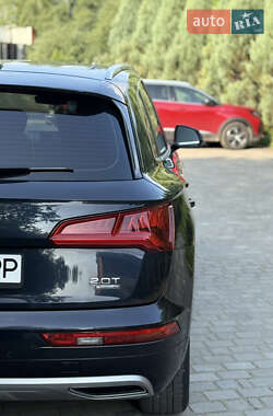 Внедорожник / Кроссовер Audi Q5 2017 в 