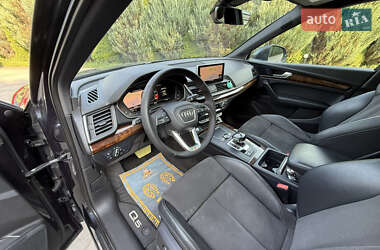 Внедорожник / Кроссовер Audi Q5 2017 в 