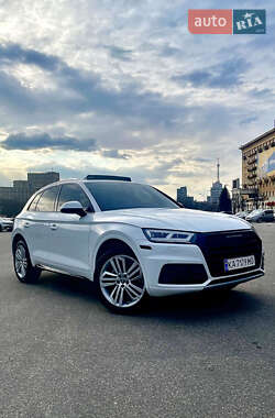 Позашляховик / Кросовер Audi Q5 2020 в Дніпрі