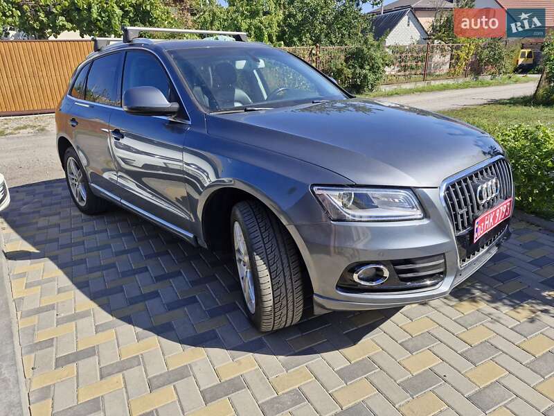Позашляховик / Кросовер Audi Q5 2014 в 