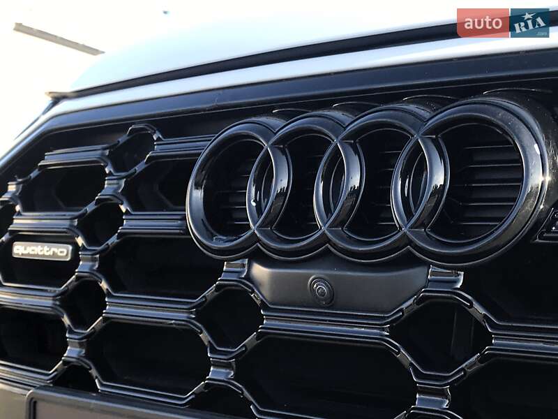 Позашляховик / Кросовер Audi Q5 2022 в Києві