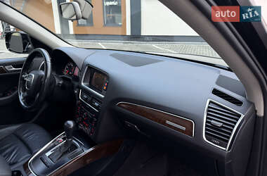 Позашляховик / Кросовер Audi Q5 2011 в 