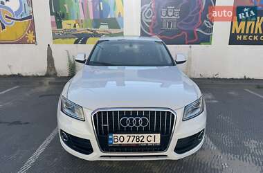 Позашляховик / Кросовер Audi Q5 2015 в 