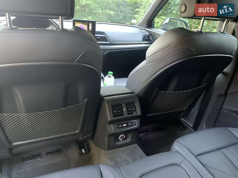 Внедорожник / Кроссовер Audi Q5 2020 в Львове фото 25 Внедорожник / Кроссовер Audi Q5 2020 в Львове
