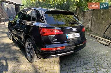 Внедорожник / Кроссовер Audi Q5 2020 в 