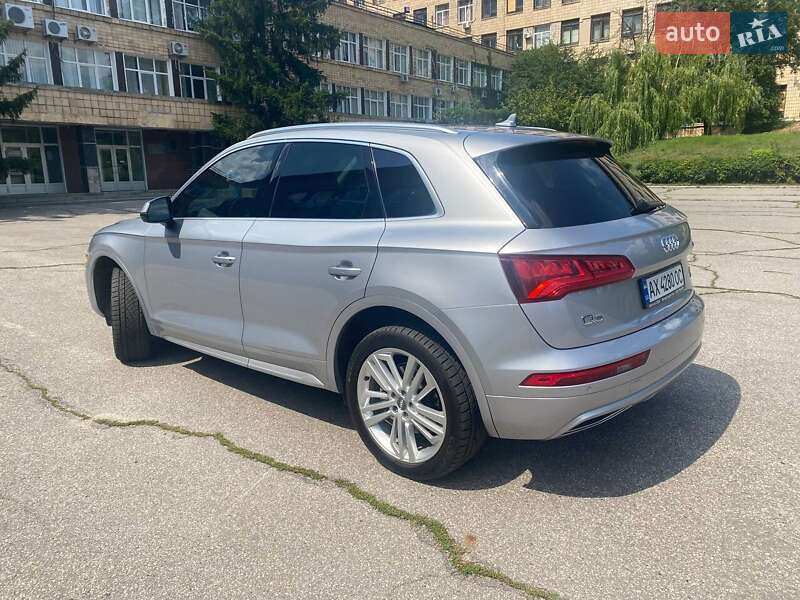Внедорожник / Кроссовер Audi Q5 2018 в Харькове