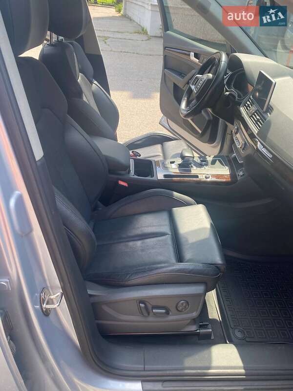 Внедорожник / Кроссовер Audi Q5 2018 в Харькове