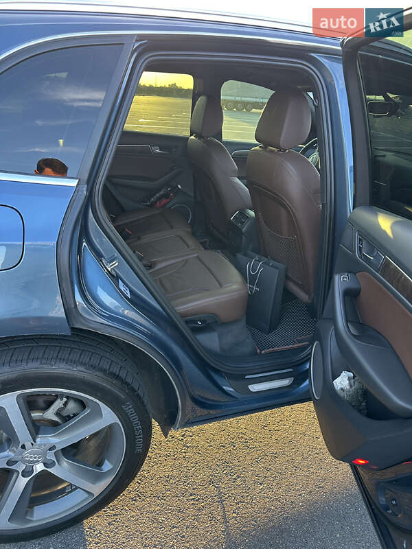 Позашляховик / Кросовер Audi Q5 2015 в Дніпрі