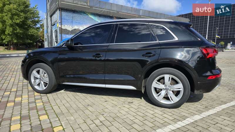 Внедорожник / Кроссовер Audi Q5 2018 в Луцке