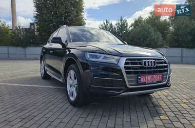 Внедорожник / Кроссовер Audi Q5 2018 в 
