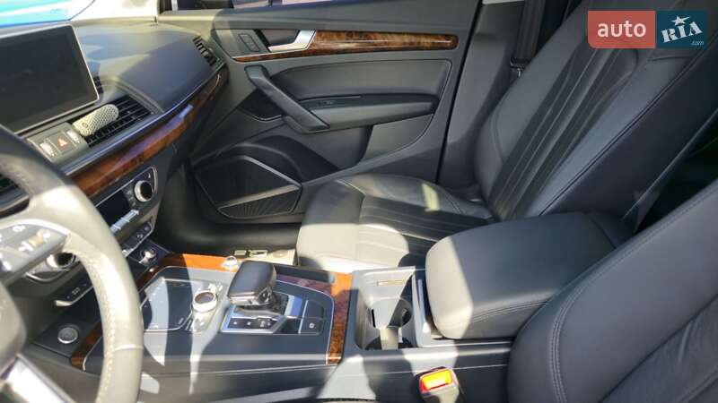 Внедорожник / Кроссовер Audi Q5 2018 в Луцке