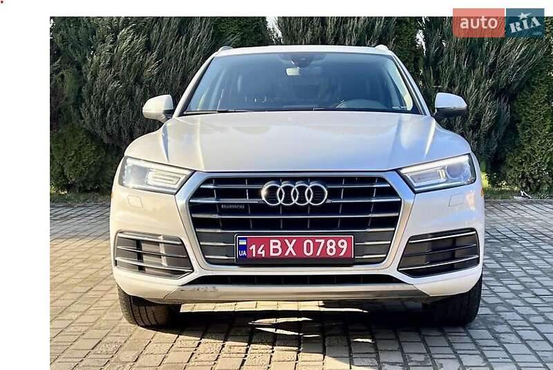 Позашляховик / Кросовер Audi Q5 2017 в Львові