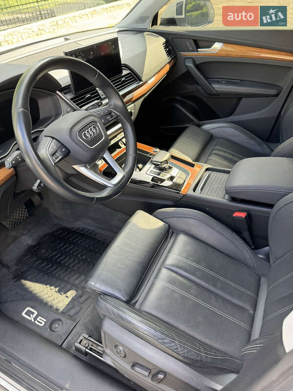 Внедорожник / Кроссовер Audi Q5 2020 в Тернополе