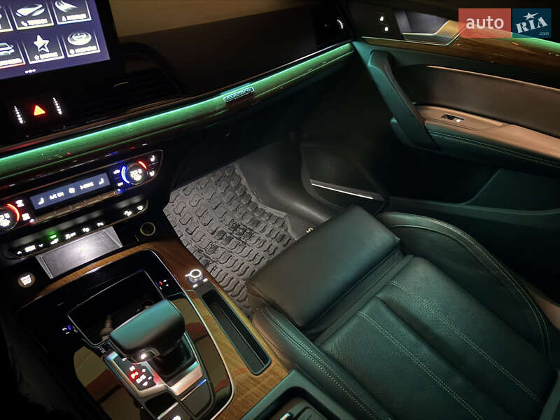 Внедорожник / Кроссовер Audi Q5 2020 в Тернополе