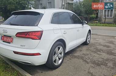 Внедорожник / Кроссовер Audi Q5 2018 в 