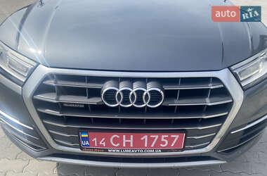 Внедорожник / Кроссовер Audi Q5 2018 в 