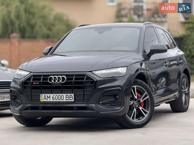 Внедорожник / Кроссовер Audi Q5 2021 в 