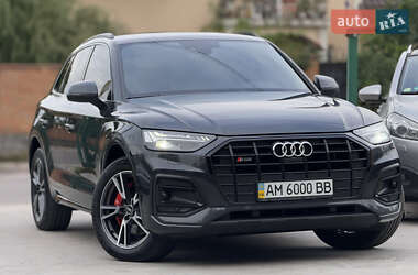 Внедорожник / Кроссовер Audi Q5 2021 в 